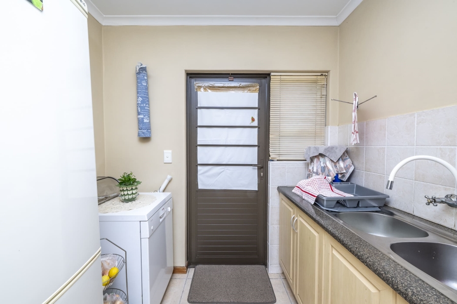 3 Bedroom Property for Sale in De Oude Spruit Western Cape